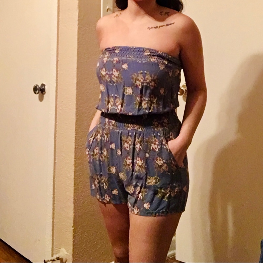 Rue 21 strapless Medium romper